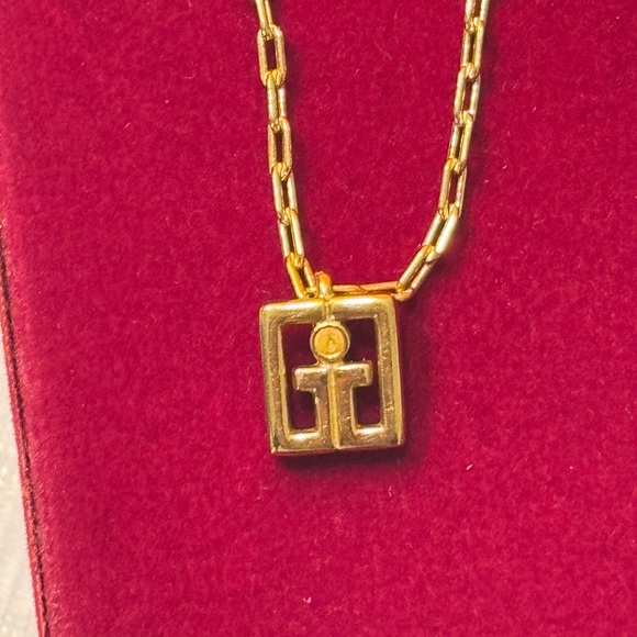 Givenchy Gold Chain Necklace with Logo Pendant - Picture 7 of 13